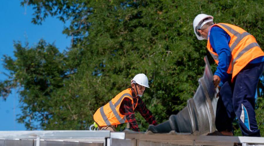 Professional gutter cleaning in Phenix, VA